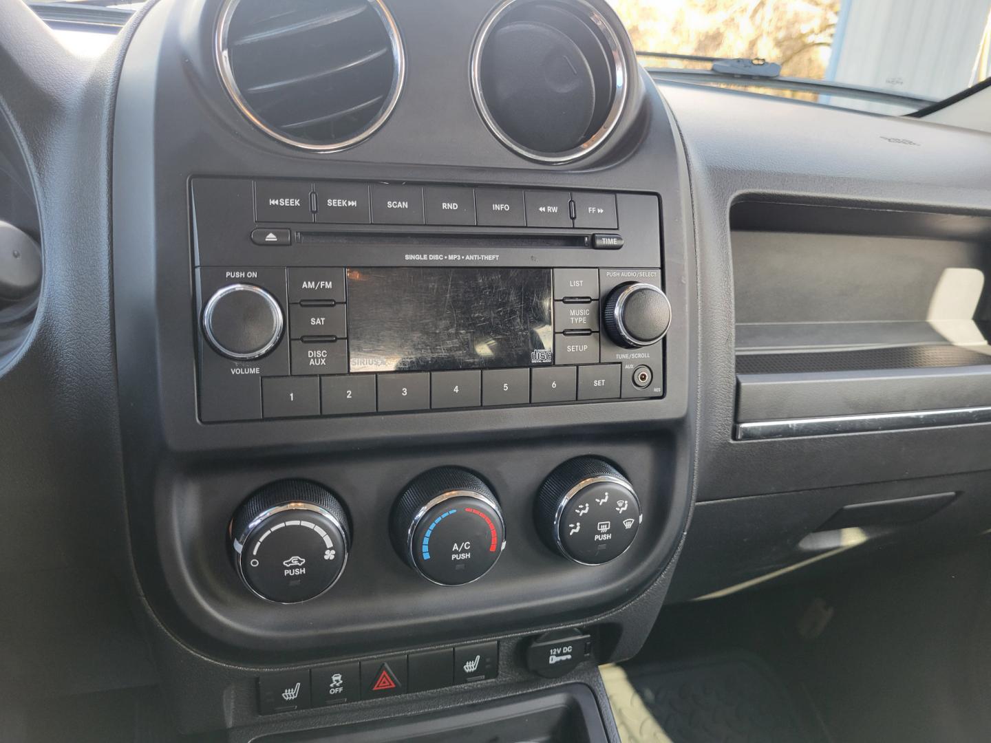 2014 Blue /Black Jeep Patriot Latittude (1C4NJRFB7ED) with an 2.4L I4 engine, 6 Speed Automatic transmission, located at 450 N Russell, Missoula, MT, 59801, (406) 543-6600, 46.874496, -114.017433 - Photo#10